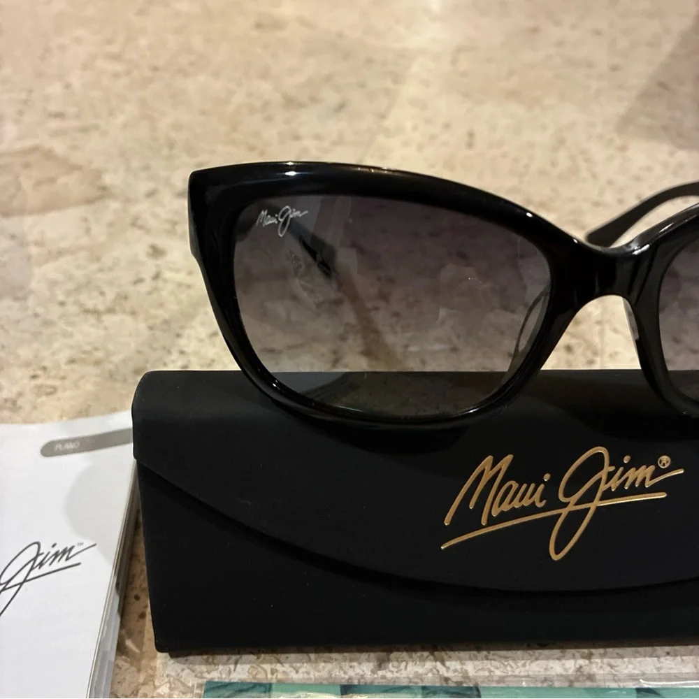 Maui Jim Black Cat Eye Sunglasses with Gradient Smoke Lenses